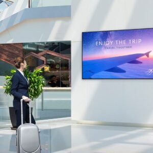 The 43 inch UHD Signage Display is installed on a column at the airport | SKU: 43UH7N-E | led screen led screen
