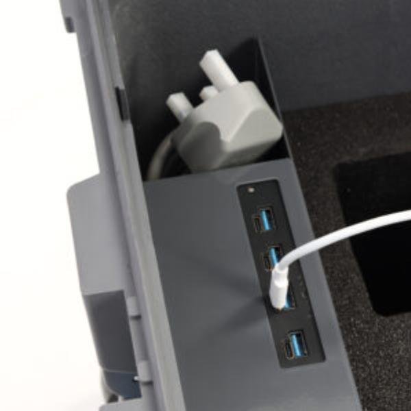 LapCabby VR Headset USB Charging Case for VR Headsets - Up to 4 VR Headsets - Vertical 6 Product image of LAPCABBY GOCABVR – VR Headset USB Charging Case for VR Headsets - Up – Image 6