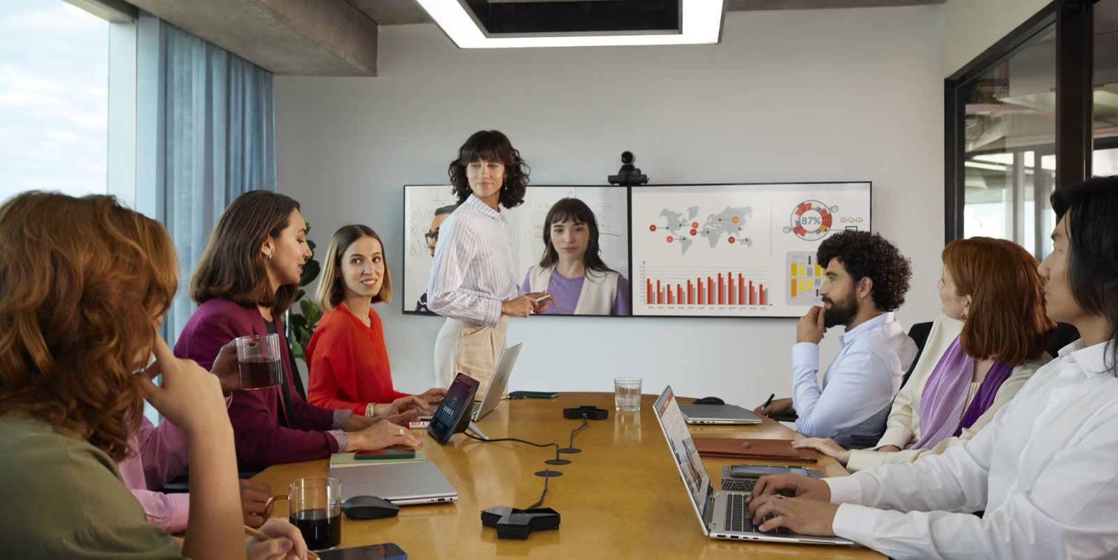 HP Poly Studio G62 | Modular Android Video Conferencing System with Mounting Plate Kit 1 HP Poly Studio G62 modular Android video conferencing codec PoE front view