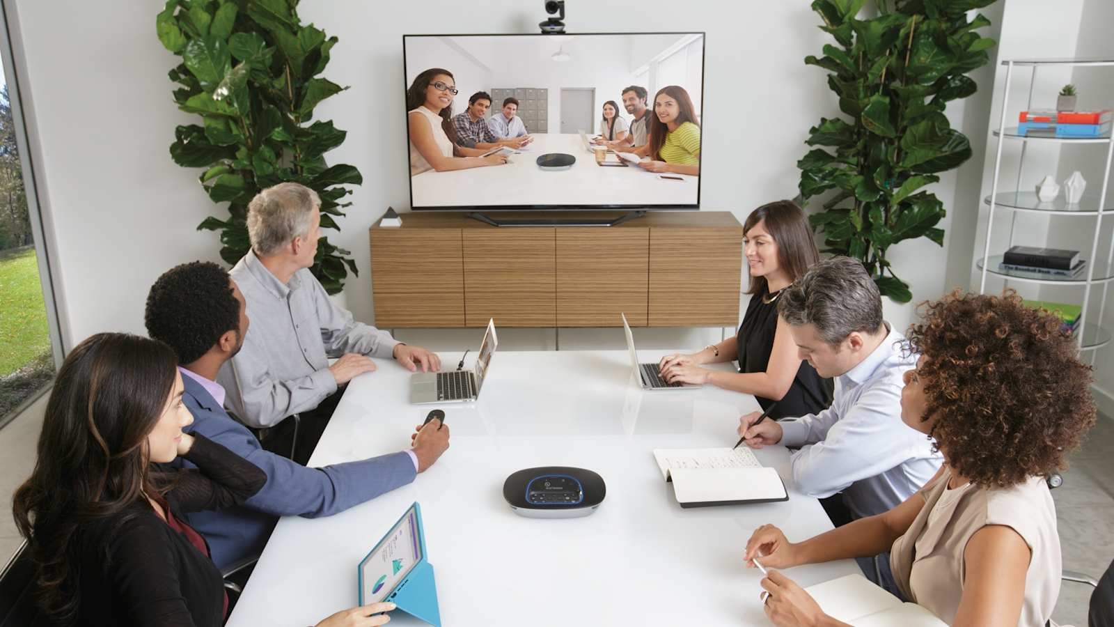 Logitech Group USB plug and play connectivity any platform