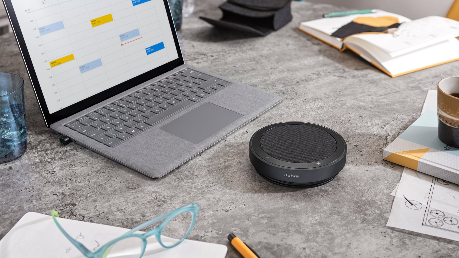 Jabra Speak2 40 UC Speakerphone – USB-A & USB-C 5 Jabra Speak2 40 — microphone technology close-up